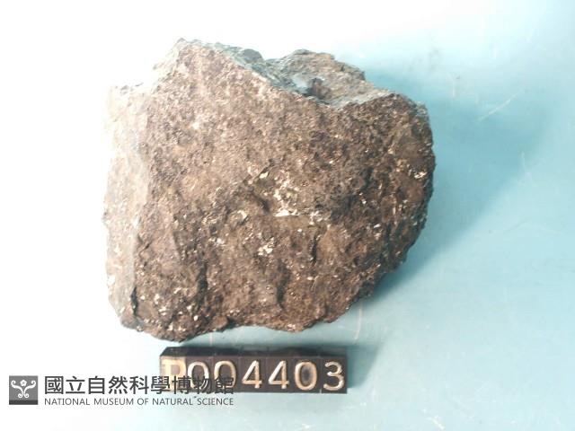 玻璃質玄武岩藏品圖，第2張