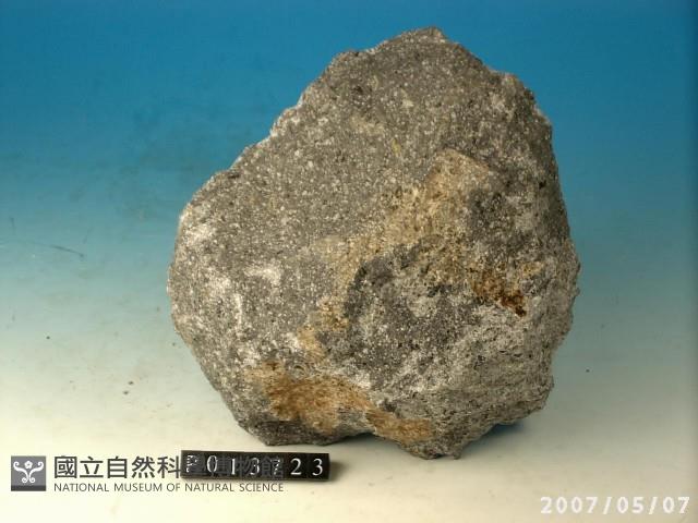 輝石安山岩藏品圖，第2張