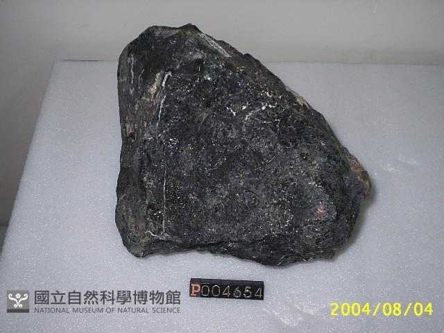 玻璃質玄武岩藏品圖，第2張