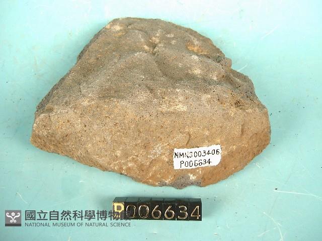 白榴基玄武岩藏品圖，第2張