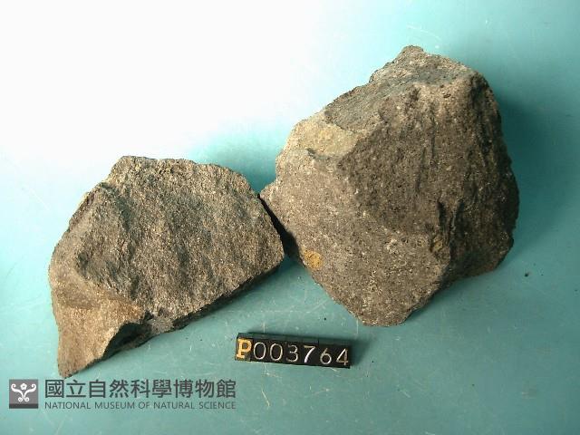 角閃安山岩藏品圖，第3張