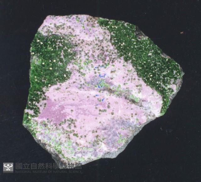 鈣鉻榴石藏品圖，第2張