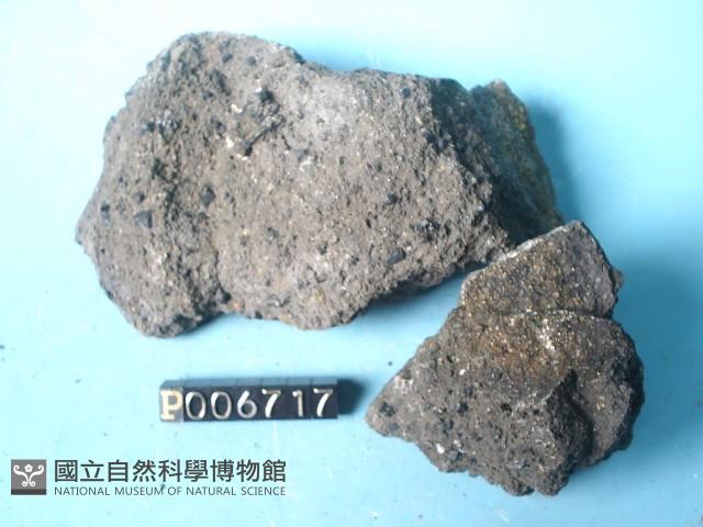 輝石安山岩藏品圖，第2張
