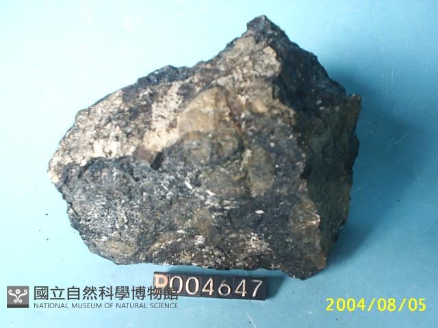 玻璃質玄武岩藏品圖，第2張