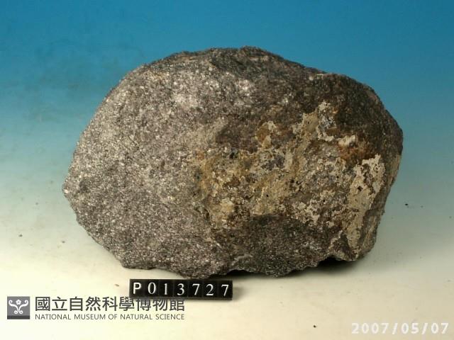 角閃石安山岩藏品圖，第2張