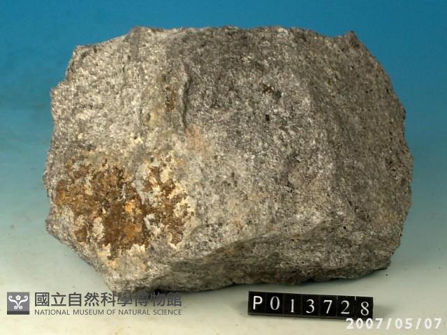 角閃石安山岩藏品圖，第2張