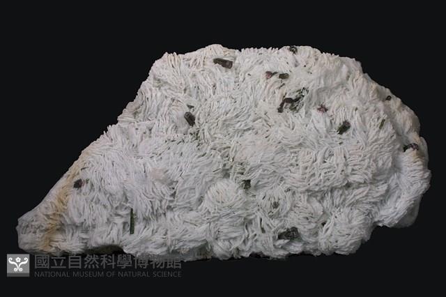 鈉長石藏品圖，第1張