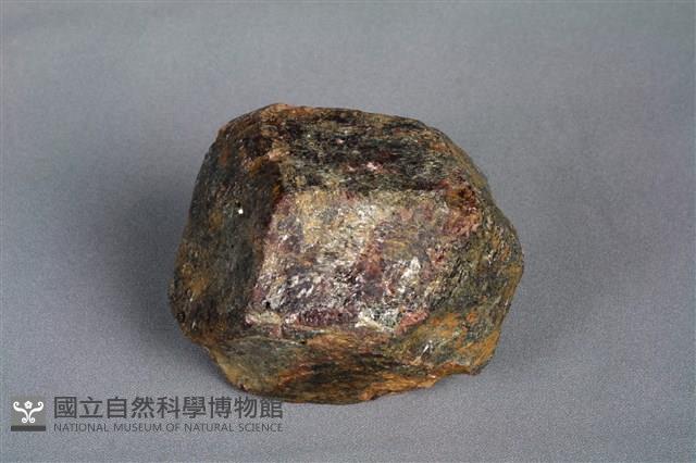 鐵鋁柘榴子石 藏品圖，第1張