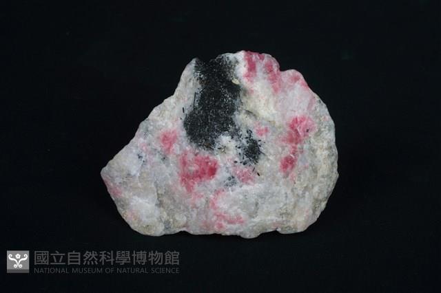 矽鈹鋁鈉石 藏品圖，第1張