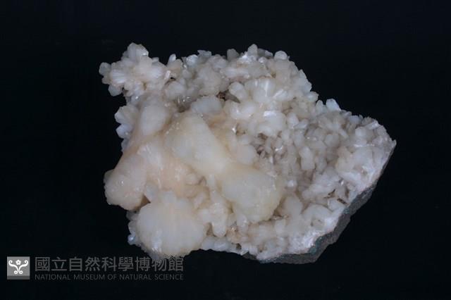 輝沸石藏品圖，第1張