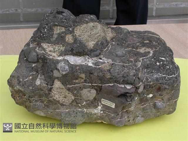 集塊岩藏品圖，第1張