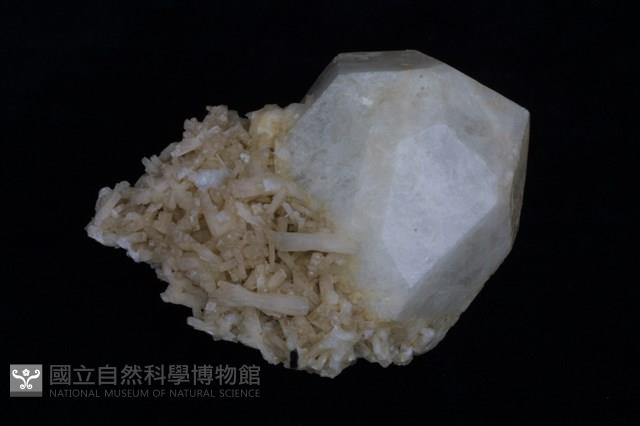 方沸石藏品圖，第1張