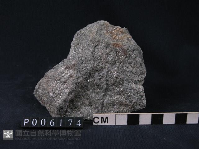 多矽白雲母片岩藏品圖，第1張