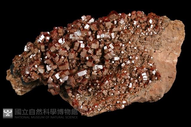 釩鉛礦藏品圖，第1張