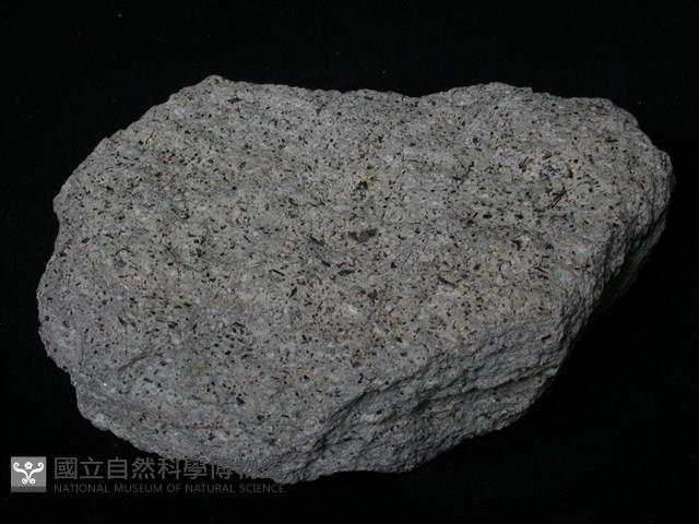 角閃黑雲母安山岩藏品圖，第1張