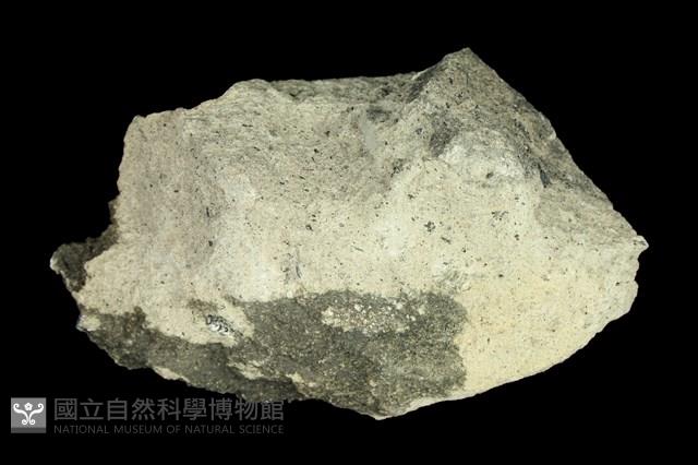角閃石安山岩藏品圖，第1張