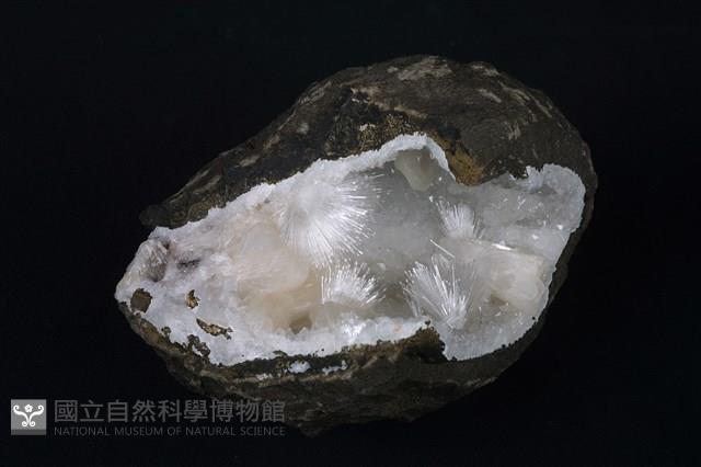 鈉沸石藏品圖，第1張
