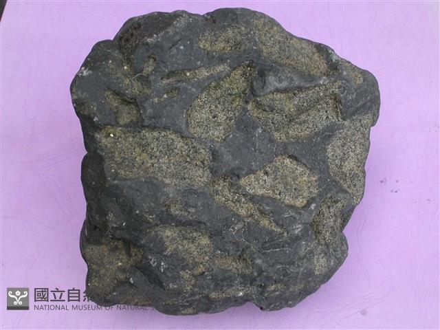 玄武岩藏品圖，第1張