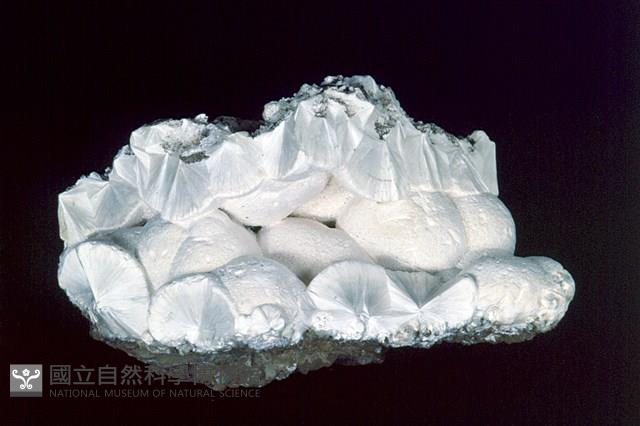 針鈉鈣石藏品圖，第1張