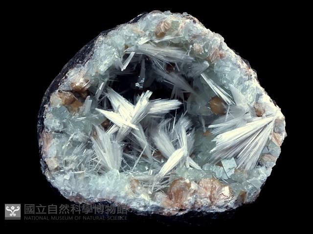 鈣沸石藏品圖，第1張