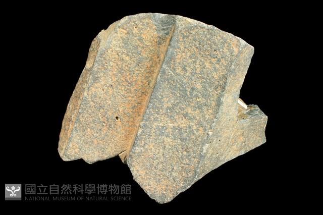 玄武岩藏品圖，第1張