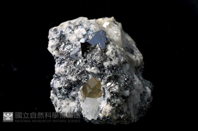 硫銅鈷礦藏品圖，第20張