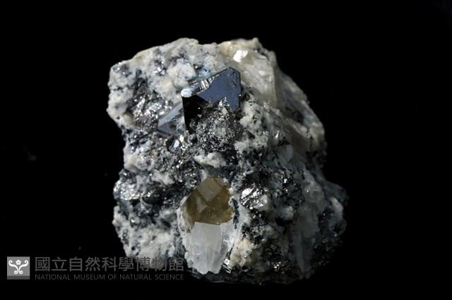 硫銅鈷礦藏品圖，第10張