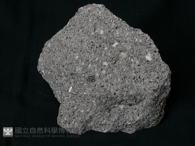 黑雲母角閃石安山岩藏品圖，第2張