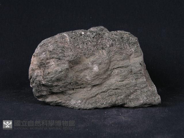 白雲母-角閃石-綠泥石片岩藏品圖，第3張