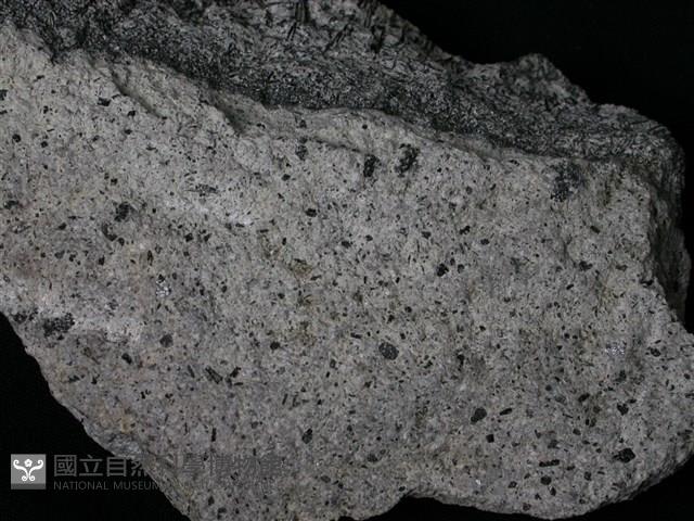 角閃石安山岩藏品圖，第3張