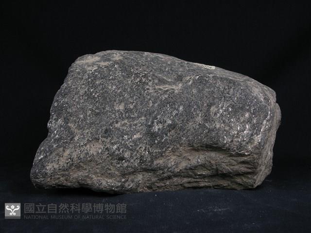 石榴子石-角閃石-白雲母片岩藏品圖，第3張