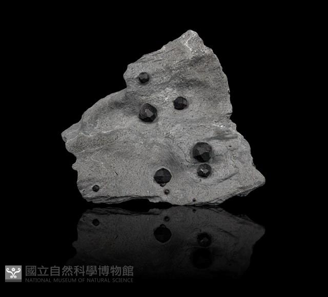 鐵鋁榴石藏品圖，第3張