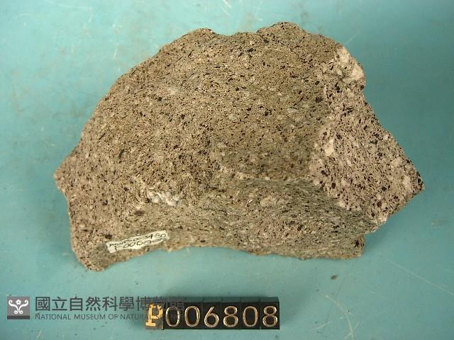 黑雲母角閃石安山岩藏品圖，第2張
