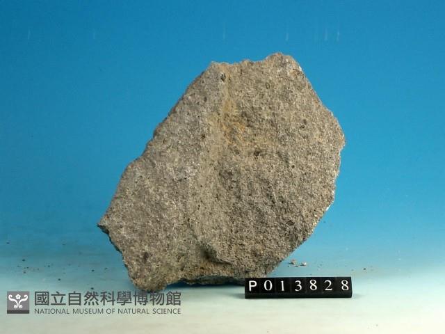 角閃石安山岩藏品圖，第2張