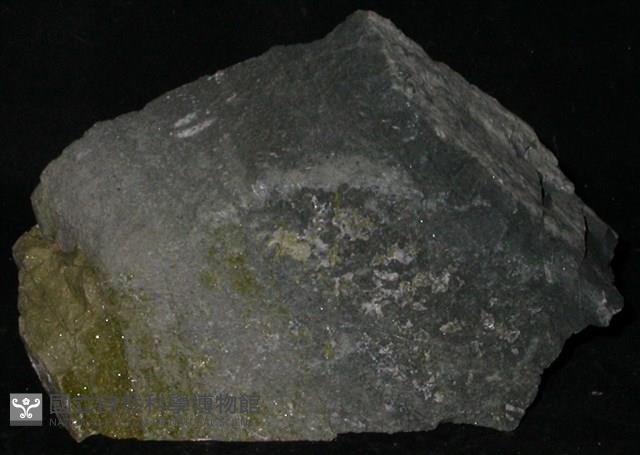 綠簾石岩藏品圖，第1張