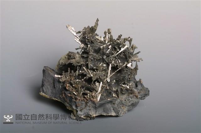 銻銀礦藏品圖，第1張