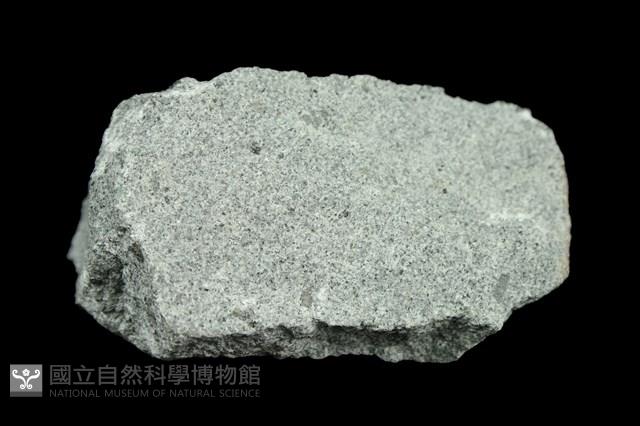 二輝安山岩藏品圖，第1張
