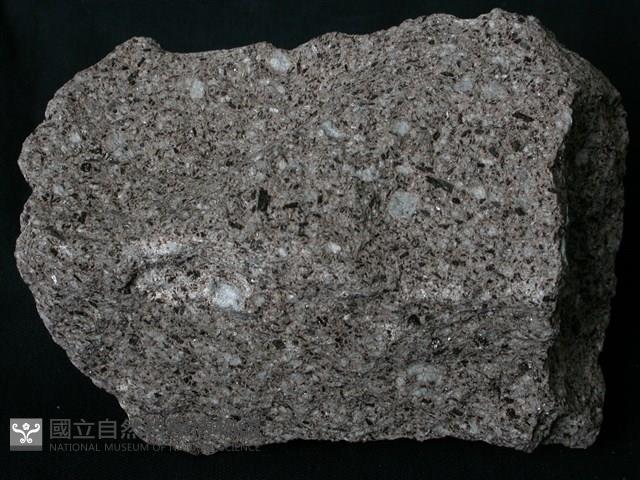 黑雲母角閃石安山岩藏品圖，第1張