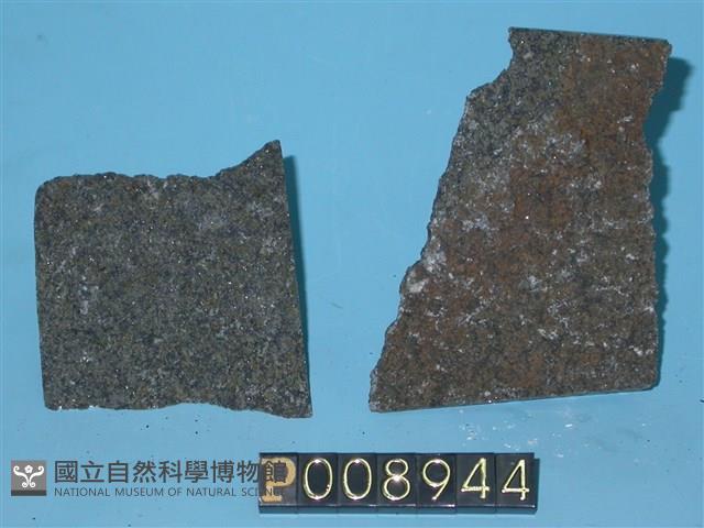 玄武岩藏品圖，第1張