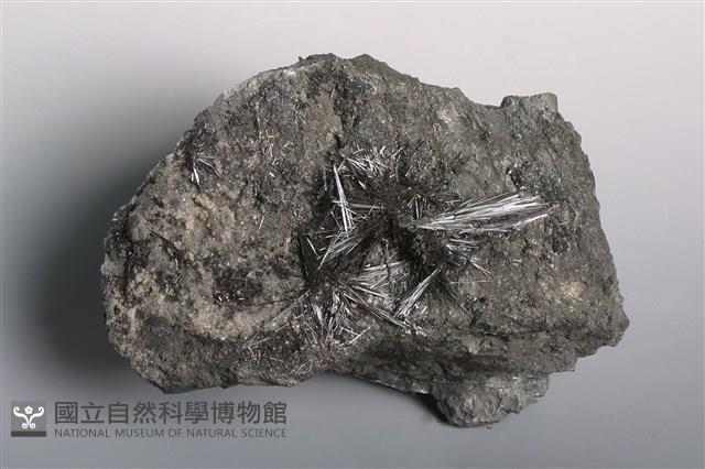 紅銻礦藏品圖，第1張