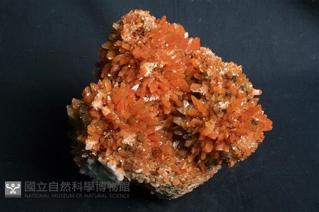 鋁氟石膏藏品圖，第1張