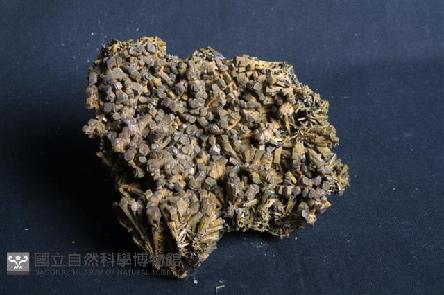銅釩鉛鋅礦藏品圖，第3張