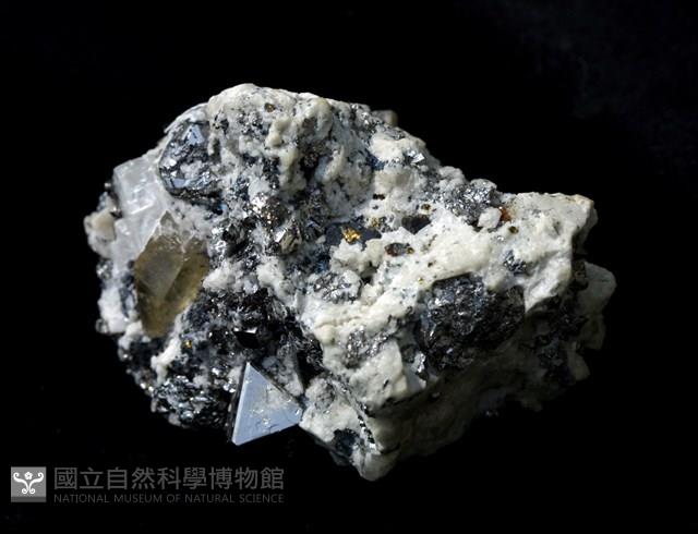 硫銅鈷礦藏品圖，第8張