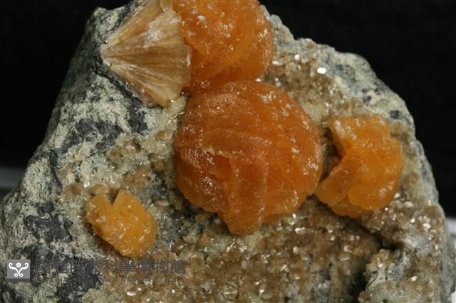 紅輝沸石 藏品圖，第2張