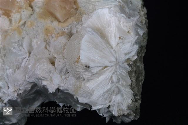 菱沸石 藏品圖，第2張