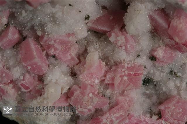 菱錳礦藏品圖，第2張