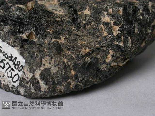 角閃石團塊藏品圖，第2張