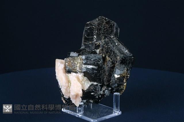 金雲母/方解石/磷灰石藏品圖，第2張