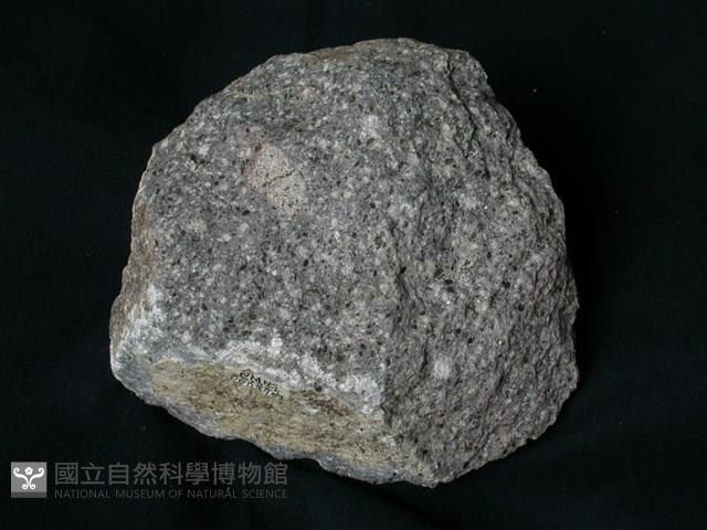 黑雲母角閃安山岩藏品圖，第2張