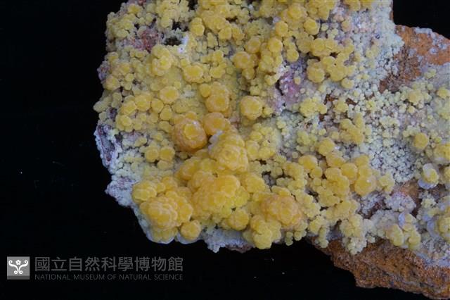 砷鉛礦藏品圖，第2張